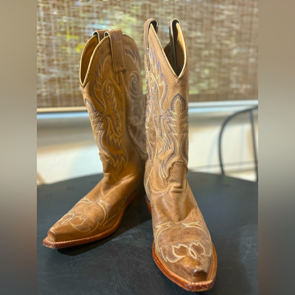 Cowboy boots vintage